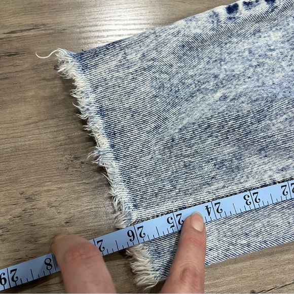 𝅺Kancan Acid Wash Super Distressed Raw Hem Boyfriend Straight Leg Blue Jeans 28 - Picture 10 of 10